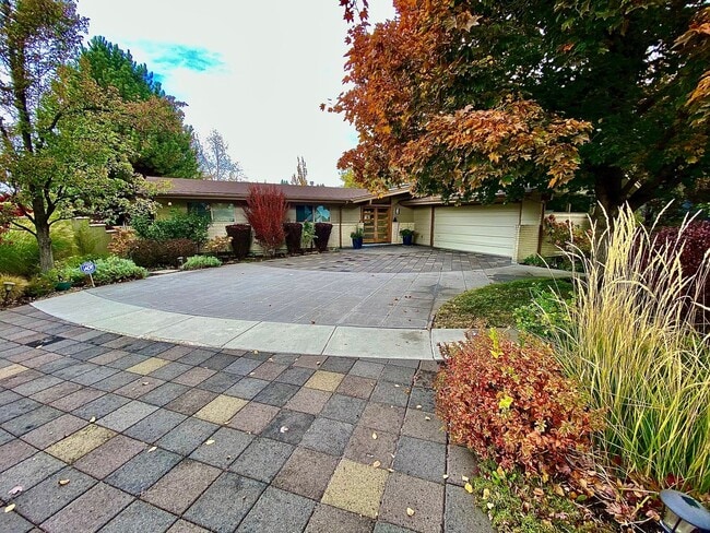 Photo - Stunning, 4 Bedroom, 3500 Square Foot, Highland's Home in Boise's North End