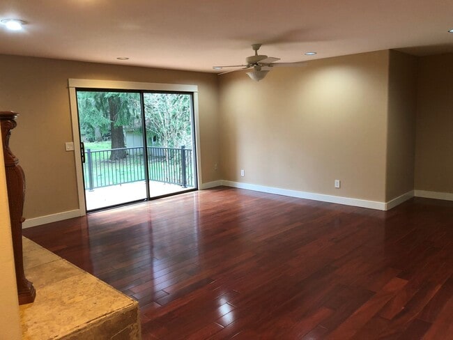 Photo - 9123 Littlerock Rd SW