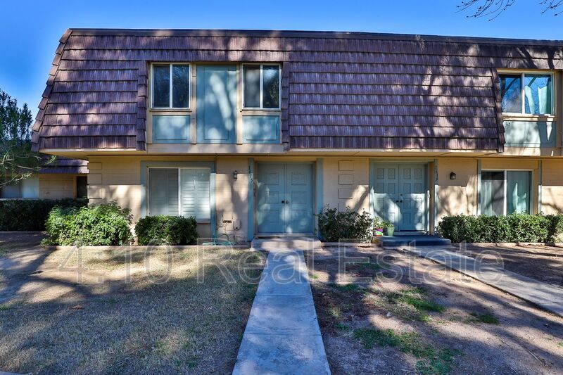 Photo - 1615 E Newport Dr