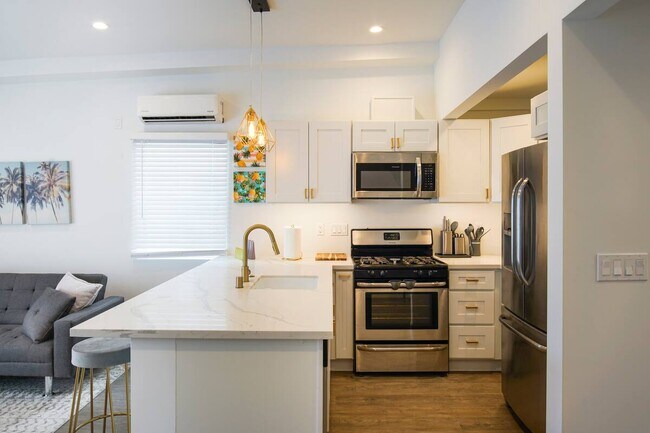 Photo - 4321 Country Club Dr Unit 4321 Country Club Drive