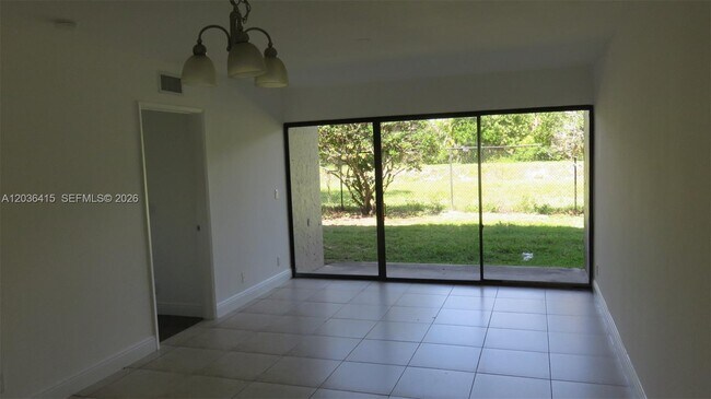 Photo - 1661 Balfour Point Dr Unidad B