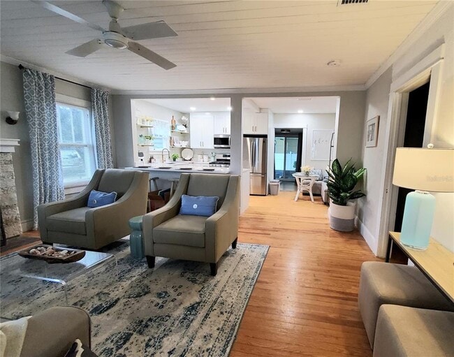 Photo - 410 N Oleander Ave