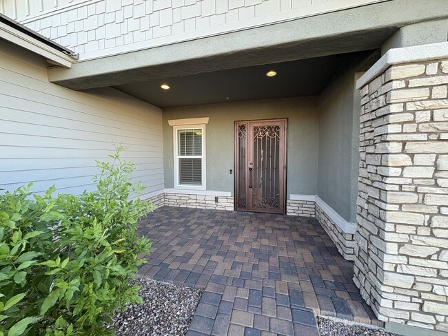 Photo - Dove Mountain 4 bedroom with Den 3,277 sq ft 3 car tandem garage