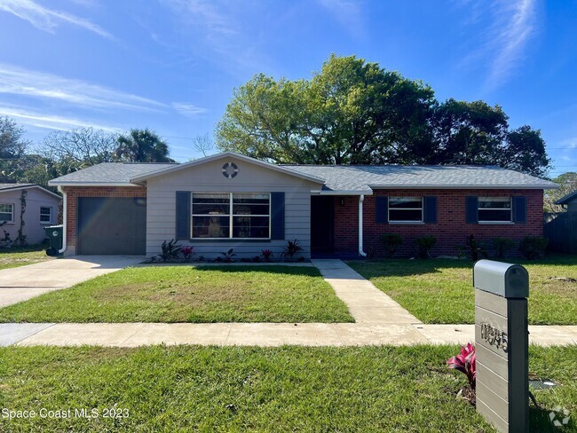 Building Photo - 1095 Coronado Dr Rental