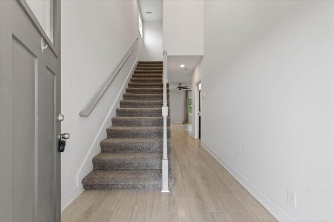 Photo - 4 Bedroom Pet Friendly Home For Rent with Club House, Comm. Pool, & Comm Gym Access!