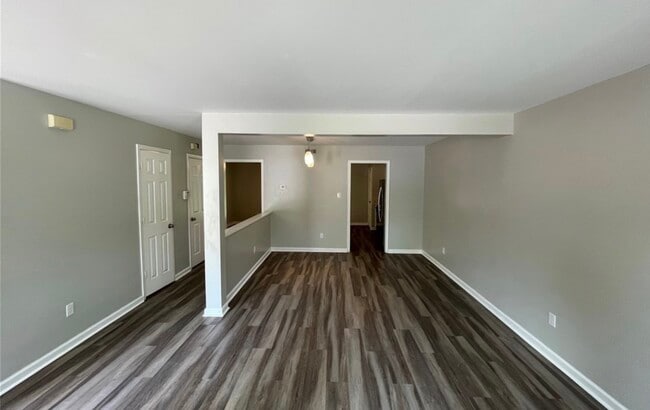 Photo - 911 Grayfox Cir