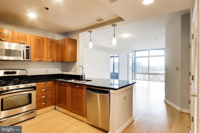 Photo - 5750 Bou Ave Unidad 713