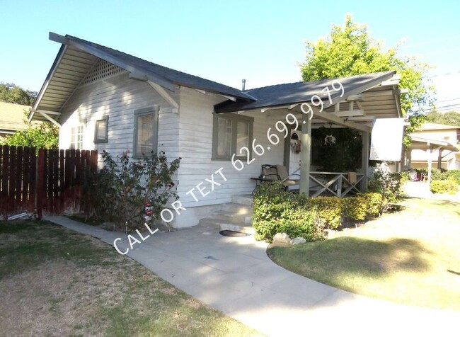 Photo - 419 S Canyon Blvd House