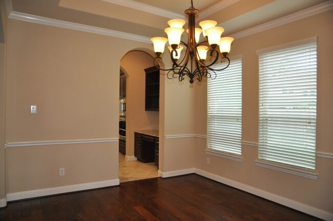 Photo - 27619 Lodgemist Ct