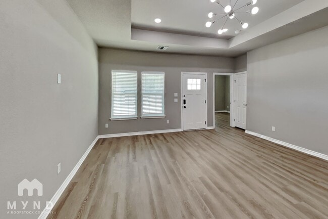 5621 Van Horn Dr