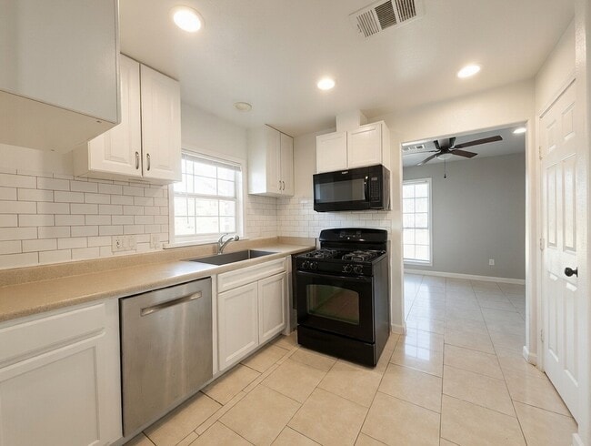 Photo - 11623 Rowan Ln