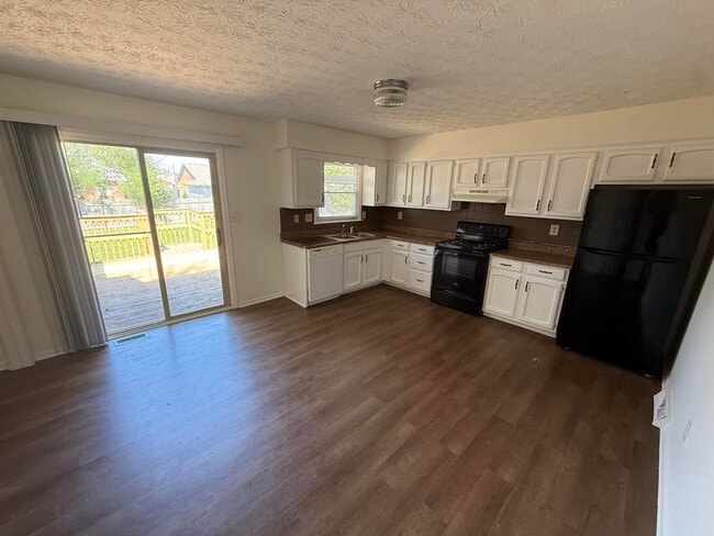 Photo - 909 Gregory Way