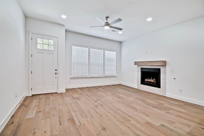 Photo - 508 W Persimmon St