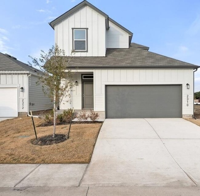 Building Photo - 2310 Castillo Dr