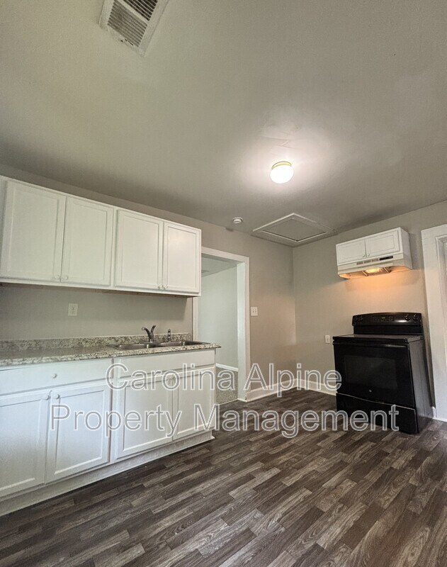 Photo - 836 S Dalton St
