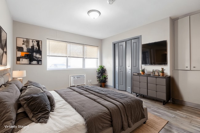 Photo - Saluki Apartments