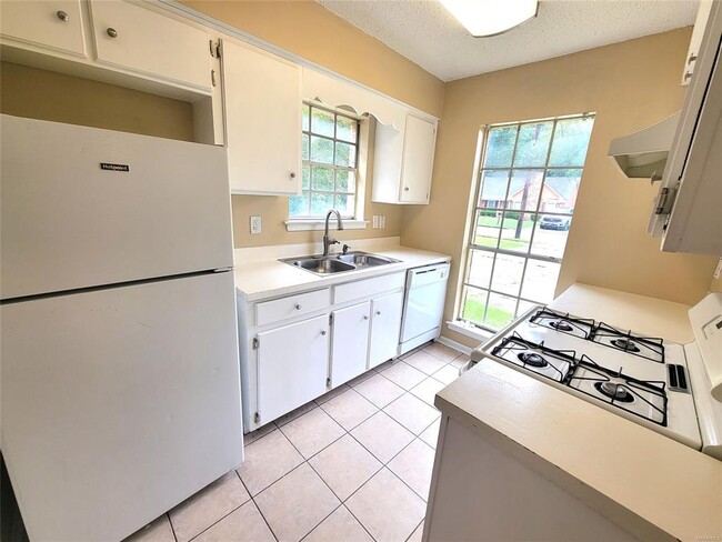 Photo - 3024 Cross Creek Dr