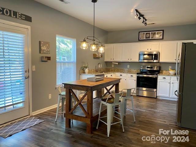 Photo - 2116 Seabrook Ln