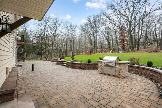 Photo - 338 Clove Rd Unit ID1466547P