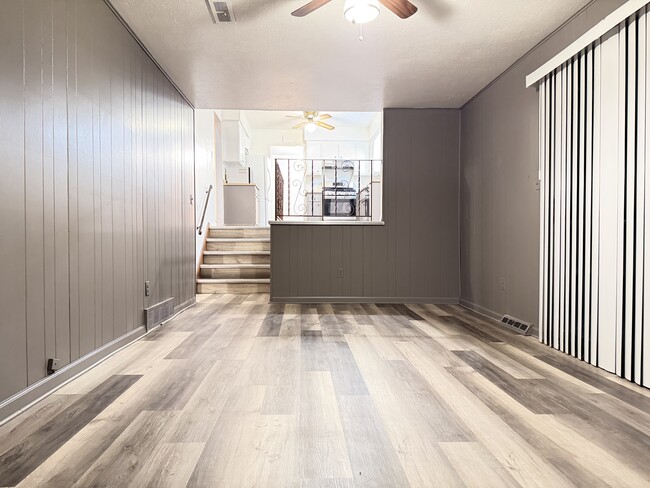 Photo - 6800 Glenallen Ave