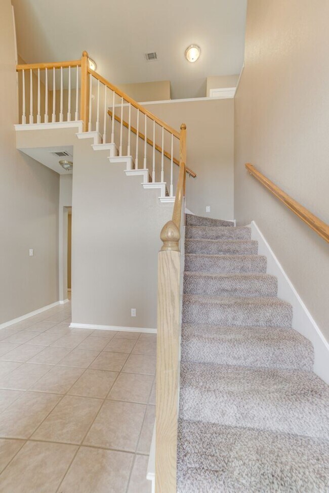 Charming 4 Bed / 2.5 Bath in Broken Arrow! House House Rental in