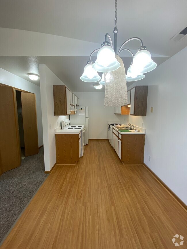 Building Photo - 7483 Crosscreek Dr Unit 7477-7491 Rental