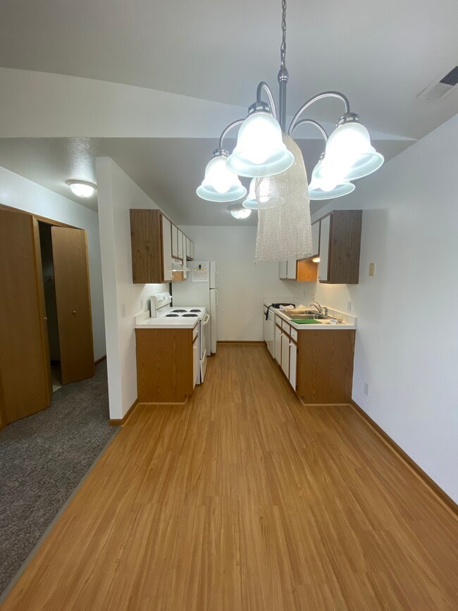 Photo - 7483 Crosscreek Dr Apartment Unit 7477-7491