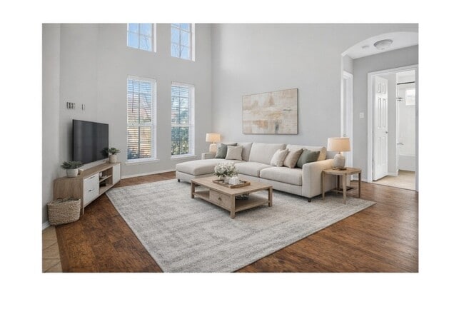 Photo - 770 Whitman Dr