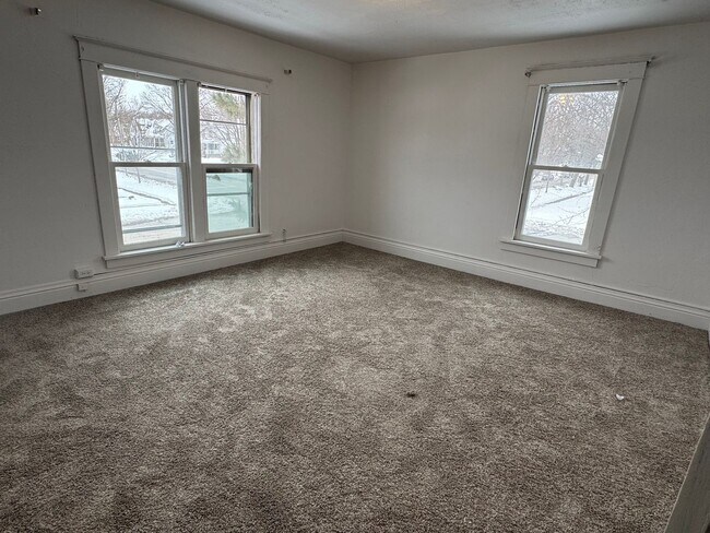 Photo - 321 W 5th St Unit 321 & 420-420