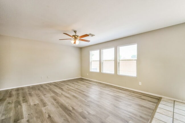 Photo - 2236 E Spruce Dr