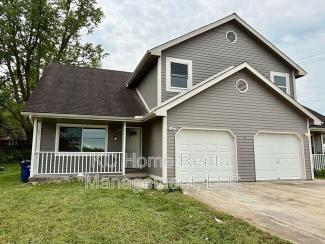 Photo - 307 E Main St