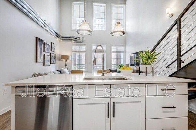 Photo - 260 18th St NW Unit #10219