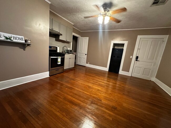 Photo - 104 Nouveau Ln