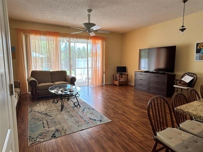 Photo - 245 Hemingway Dr