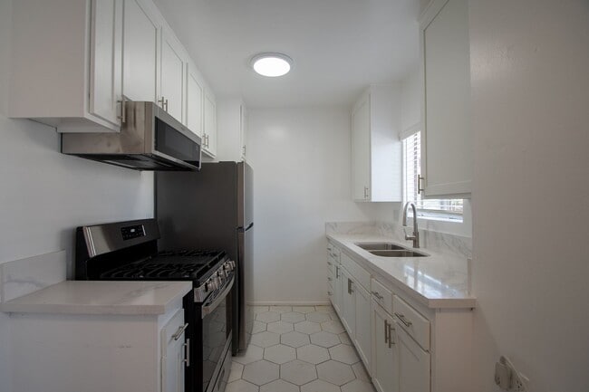 Photo - 10925 Peach Grove St Unit 05
