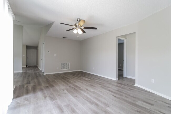 Photo - 1034 Gore Dr