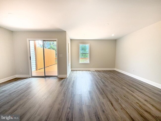 672 Ripplebrook Dr