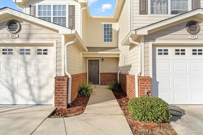 Photo - 707 Majestic Dr