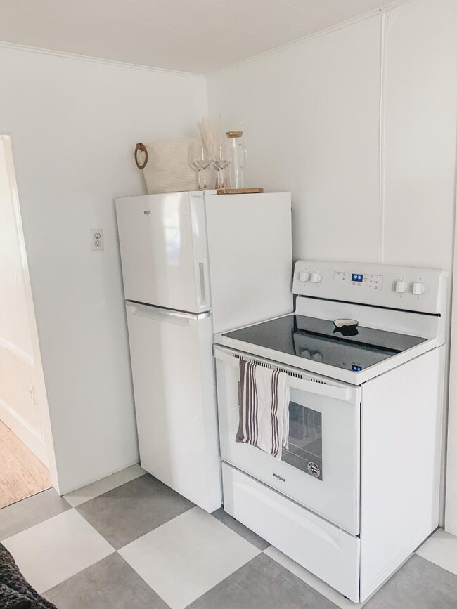 Photo - 1474 Heidelberg Ave