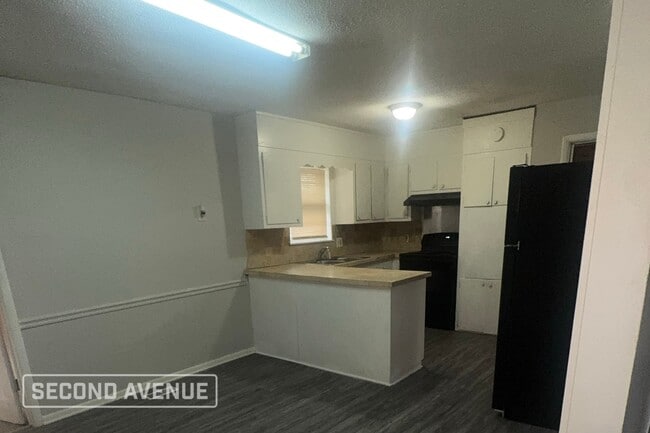 Photo - 510 Denise Dr SW