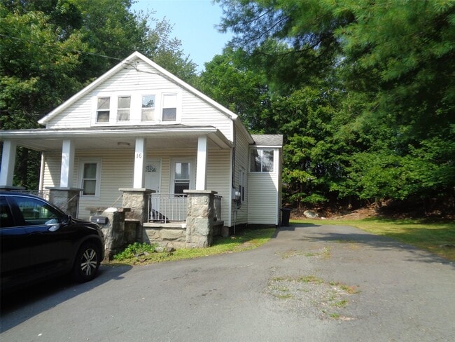 Building Photo - 16 Monticello St Rental