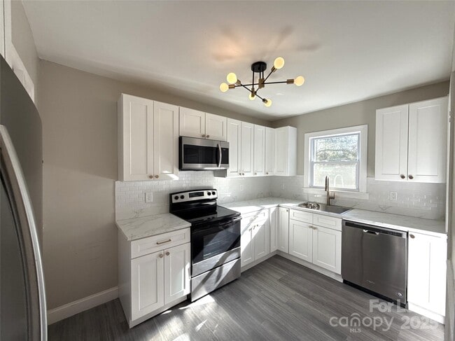 Photo - 1242 Dade St