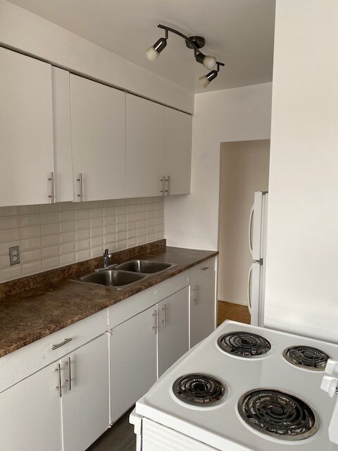 Photo - 1 Bedroom Lakeside Unit Unit #24