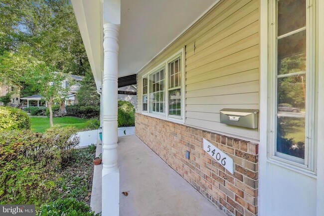 Photo - 5406 Parkvale Terrace