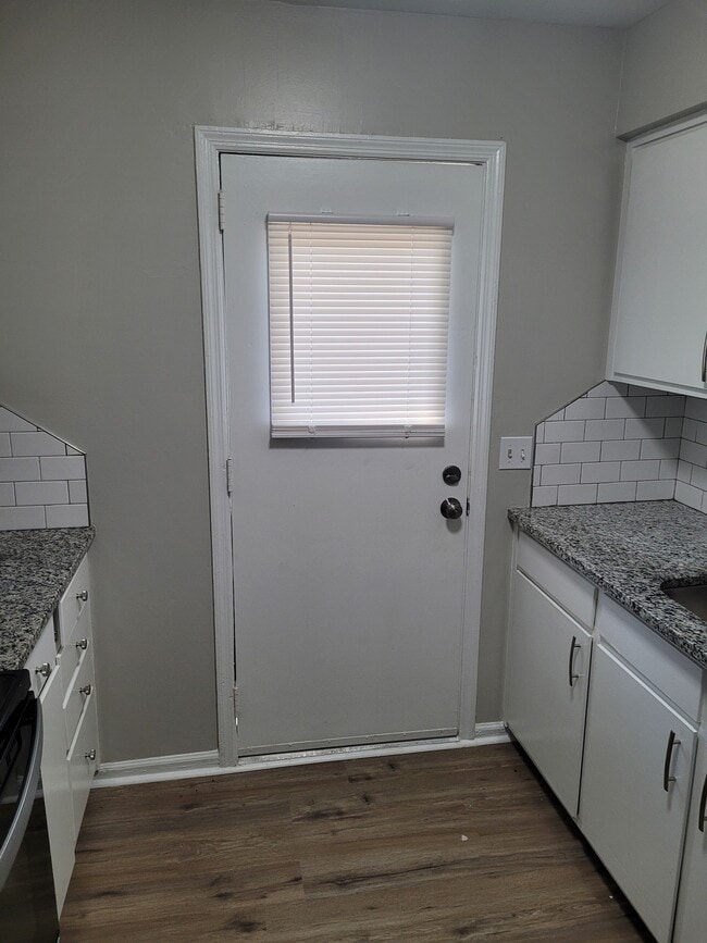 Photo - 1711 Floyd Rd