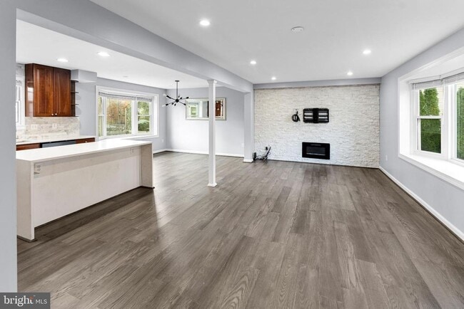 Photo - 6910 Ontario St