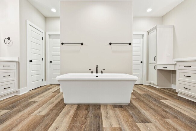 Photo - Spacious 4Br 235 Ba  open concept home with Private 2 Car garage