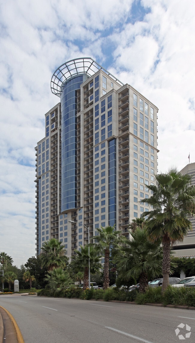 Foto principal - The Royalton at River Oaks