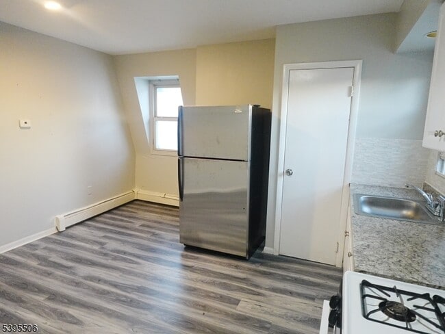 Photo - 510 Morris Ave