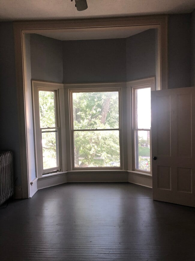 Photo - 347 W Hill St Townhome